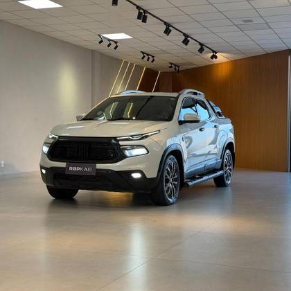 FIAT TORO 2.0 16V TURBO DIESEL RANCH 4WD AT9 FIAT TORO 2.0 16V TURBO DIESEL RANCH 4WD AT9
